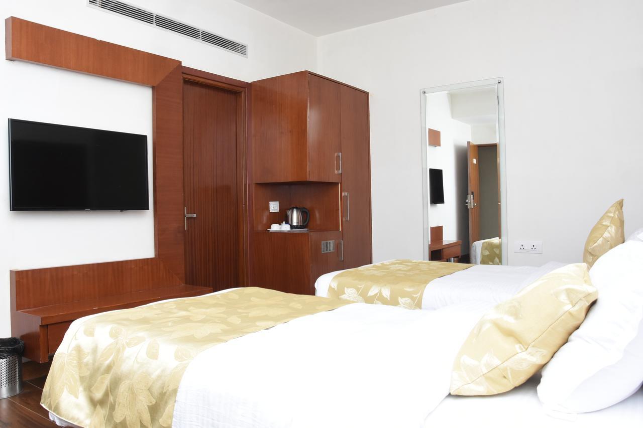 Hotel Meadows バラナシ エクステリア 写真