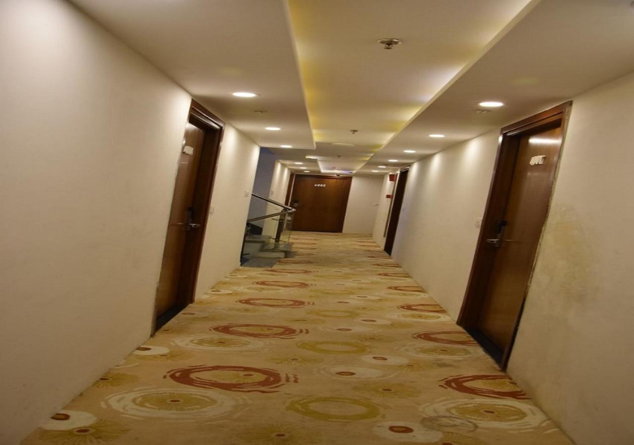Hotel Meadows バラナシ エクステリア 写真